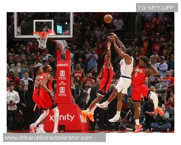 骑士与76人激战正酣双方争夺季后赛席位的关键对决即将上演